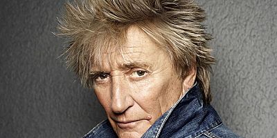 ROD STEWART BECOMES OLDEST MALE ARTİST TO TOP UK ALBUM CHART